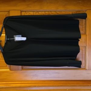 Women's White House Black Market Black V-Neck Pleat Front Blouse